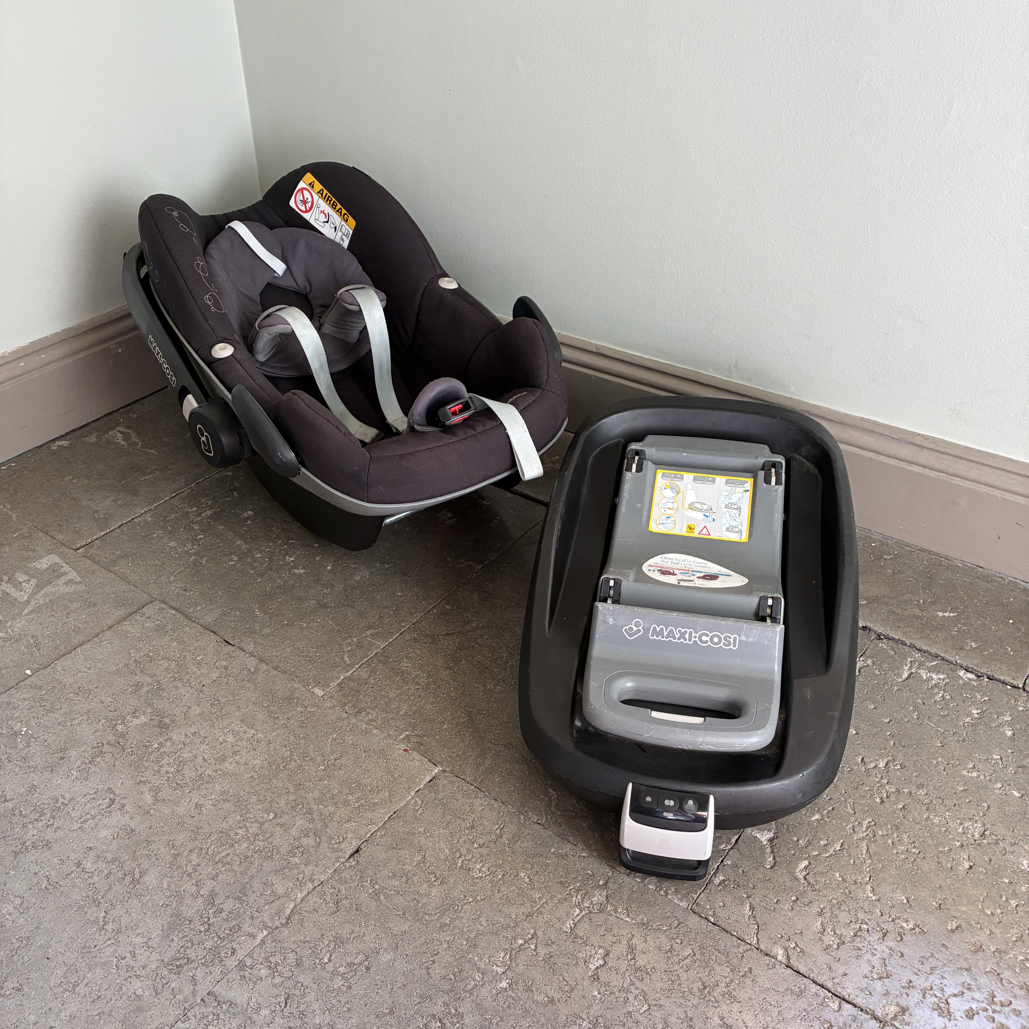 Maxi-Cosi Pebble bilbarnstol med FamilyFix Isofix-bas